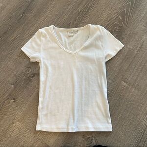 Aritzia white vneck neck cotton short sleeve top Size XS